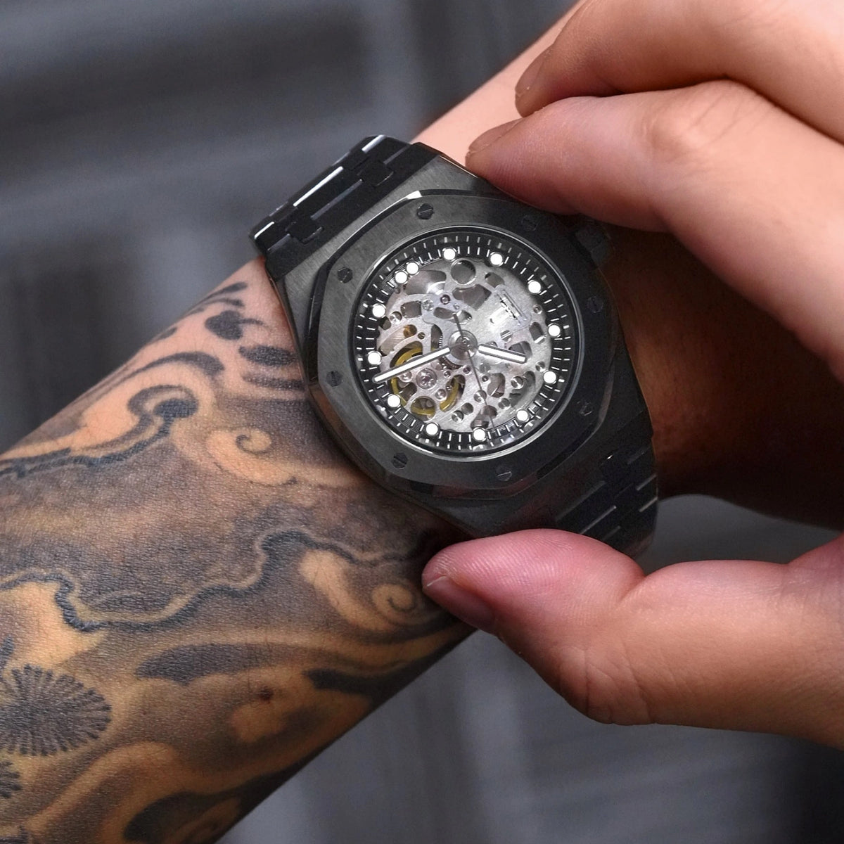 Mod Royal Oak Skeleton Black