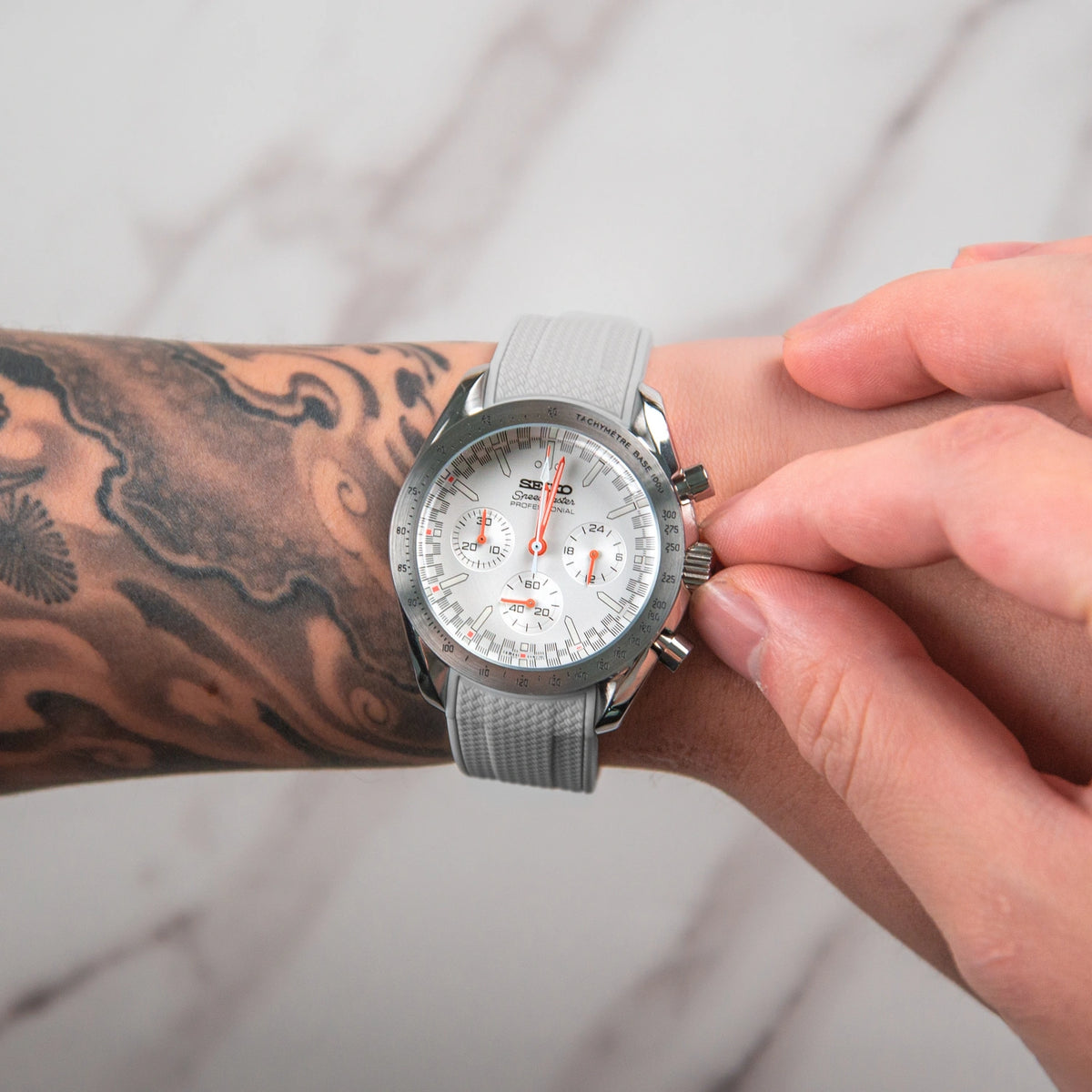 Mod Speedmaster Grey Mist