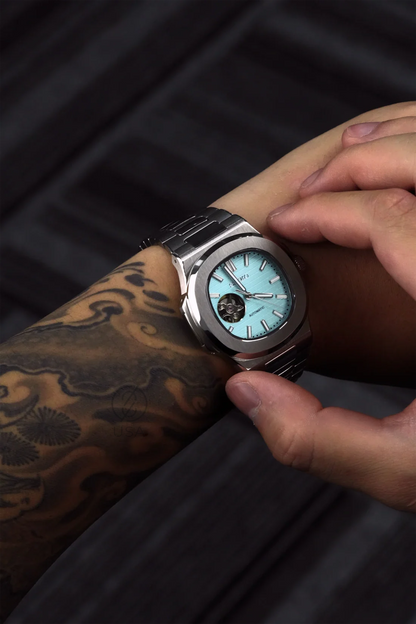 Mod Nautilus Skeleton Tiffany Blue
