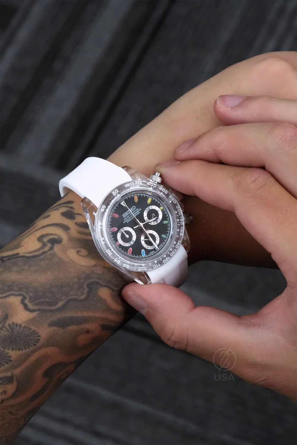 Mod Daytona Acrylic White Black
