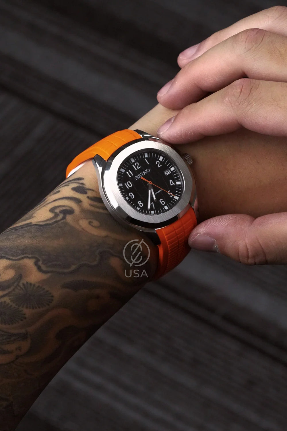 Mod Aquanaut Orange Black