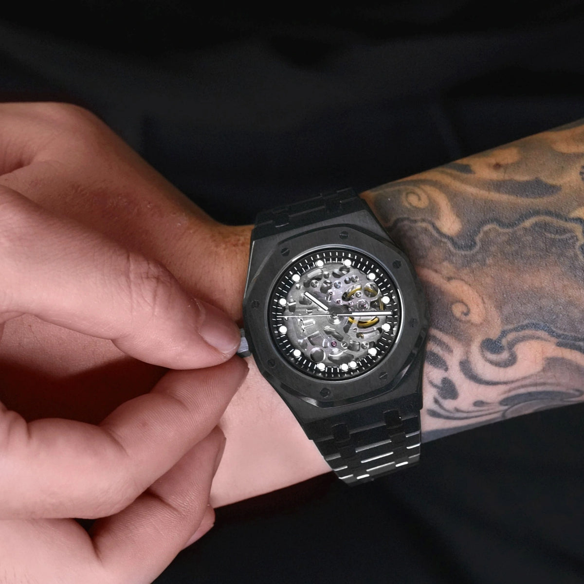 Mod Royal Oak Skeleton Black